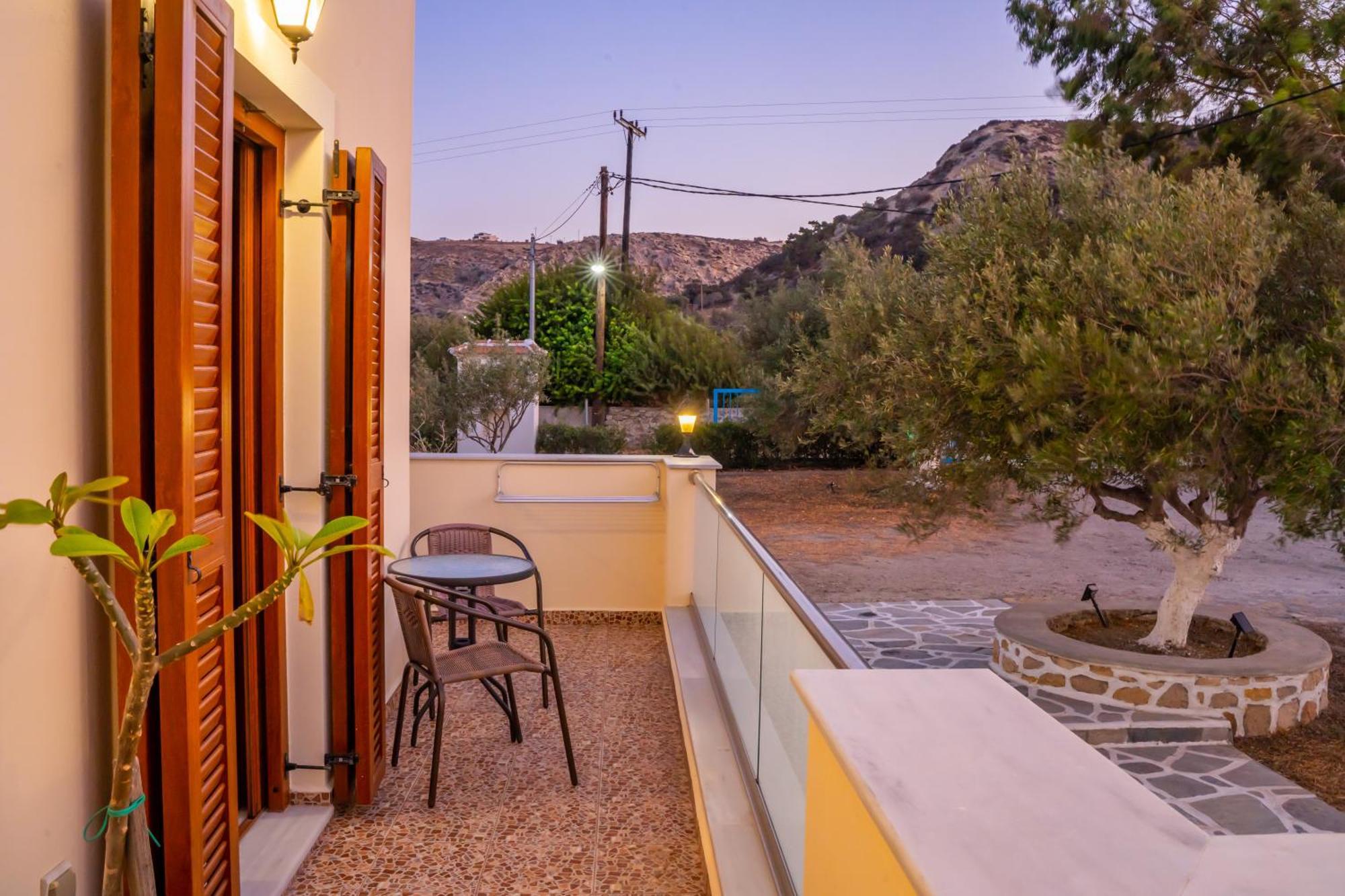 Olive Studios Karpathos Studio #4 Buitenkant foto